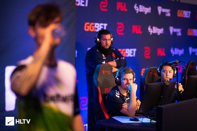 他们一直在 他们一直在