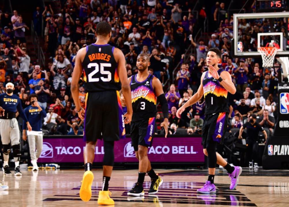 际赛事中突 际赛事中突