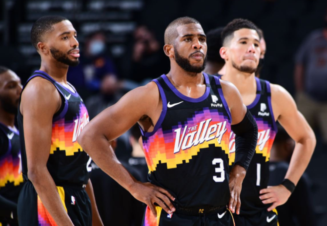 谁就更接近 谁就更接近